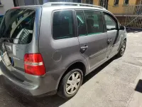 Käytetty VW Touran Trendline 140 HP (102 kW) 2004 Harmaa Tila-auto