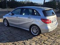 Usata Mercedes B180 Executive 109 CV (80 kW) 2012 Grigio Utilitaria