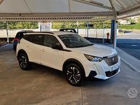 Usata Peugeot 2008 GT 131 CV (96 kW) 2022 Bianco SUV