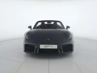 Usata Porsche 992 394 CV (289 kW) 2025 Grigio ardesia neo/capote ross Cabrio