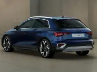 Nuova Audi A3 e-tron Comfort 150 CV (110 kW) 2026 Blu navarra metallizzato Utilitaria