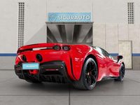 Usata Ferrari SF90 780 CV (573 kW) 2023 Rosso Cabrio