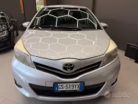 Begagnad Toyota Yaris Active 90 HK (66 kW) 2013 Grå Halvkombi