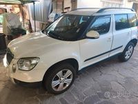 Usata Skoda Yeti Elegance 105 CV (77 kW) 2015 Bianco SUV