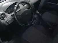 Usata Ford Fiesta 75 CV (55 kW) 2005 Marrone Utilitaria