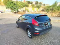 Usata Ford Fiesta Titanium 70 CV (51 kW) 2012 Grigio Berlina
