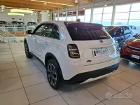 Usata Fiat 600 La Prima 101 CV (74 kW) 2025 Bianco pastello SUV