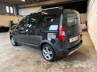 Usata Dacia Dokker Stepway 95 CV (69 kW) 2020 Nero Monovolume
