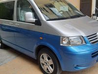 Usata VW Caravelle 174 CV (127 kW) 2005 Argento Furgone