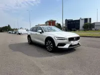Usata Volvo V60 CC Business Edition 197 CV (144 kW) 2020 Grigio Station wagon