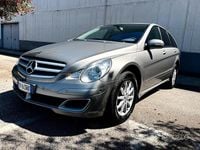 Begagnad Mercedes R320 227 HK (166 kW) 2008 Grå Minibuss