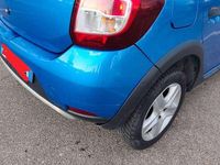 Usata Dacia Sandero Prestige 90 CV (66 kW) 2016 Blu/azzurro SUV