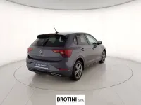 Usata VW Polo R-line 95 CV (69 kW) 2023 Grigio metallizzato Utilitaria