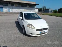 Usata Fiat Grande Punto 65 CV (47 kW) 2009 Bianco Utilitaria