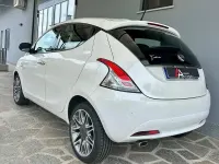 Usata Lancia Ypsilon S 95 CV (69 kW) 2017 Bianco Utilitaria