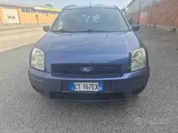 Usata Ford Fusion 68 CV (50 kW) 2005 Blu Utilitaria