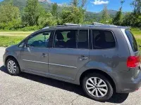Begagnad VW Touran 140 HK (102 kW) 2011 Grå Minibuss
