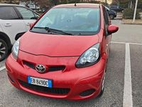 Usata Toyota Aygo 68 CV (50 kW) 2010 Rosso Utilitaria
