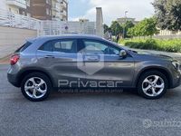Usata Mercedes GLA180 109 CV (80 kW) 2017 Grigio SUV