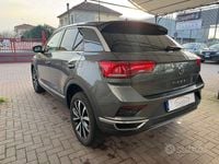 Usata VW T-Roc Advance 116 CV (85 kW) 2018 Grigio SUV