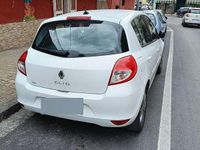 Usata Renault Clio II 75 CV (55 kW) 2011 Bianco Berlina