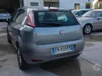 Usata Fiat Grande Punto 95 CV (69 kW) 2012 Grigio Utilitaria