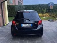Usata Toyota Yaris Hybrid Active 95 CV (69 kW) 2016 Berlina