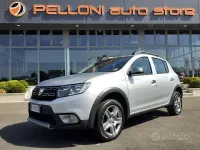 Usata Dacia Sandero Stepway 90 CV (66 kW) 2017 Argento Utilitaria