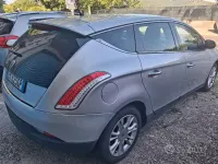 Usata Lancia Delta 120 CV (88 kW) 2012 Utilitaria
