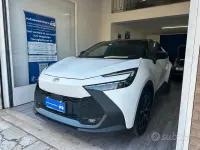 Usata Toyota C-HR Trend 152 CV (111 kW) 2024 Bianco SUV