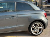 Usata Audi A1 105 CV (77 kW) 2011 Grigio Utilitaria