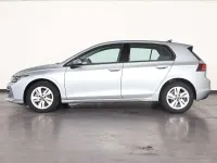Usata VW Golf VIII Life 116 CV (85 kW) 2025 Dolomite silver Berlina