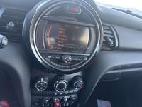 Usata Mini ONE 102 CV (75 kW) 2019 Bianco Utilitaria