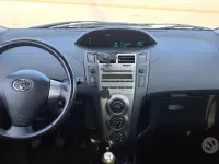 Usata Toyota Yaris 69 CV (50 kW) 2009 Grigio Utilitaria