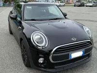 Usata Mini ONE 102 CV (75 kW) 2019 Nero Utilitaria