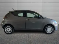 Usata Lancia Ypsilon Gold 95 CV (69 kW) 2017 Grigio Utilitaria