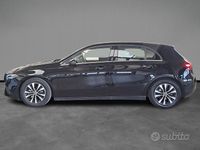 Usata Mercedes A180 Advanced 116 CV (85 kW) 2023 Nero / metallizzato Berlina