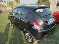 Usata Lancia Ypsilon Gold 69 CV (50 kW) 2012 Nero Utilitaria