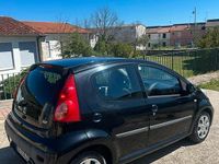 Käytetty Peugeot 107 68 HP (50 kW) 2010 Musta Viistoperä