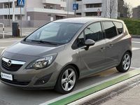 Usata Opel Meriva Cosmo 101 CV (74 kW) 2011 Grigio Monovolume