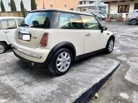 Usata Mini Cooper 115 CV (84 kW) 2003 Beige Utilitaria