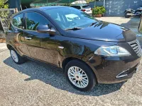 Usata Lancia Ypsilon 85 CV (62 kW) 2014 Nero Utilitaria