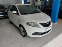 Usata Lancia Ypsilon 69 CV (50 kW) 2017 Bianco Utilitaria