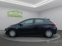 Usata Hyundai i30 Comfort 110 CV (80 kW) 2015 Nero Berlina