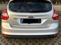 Usata Ford Focus 120 CV (88 kW) 2012 Grigio Berlina