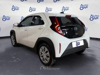 Usata Toyota Aygo Active 72 CV (52 kW) 2024 Bianco Utilitaria