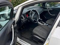 Usata Opel Astra 180 CV (132 kW) 2010 Bianco Berlina