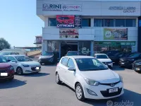 Usata Hyundai i20 Classic 75 CV (55 kW) 2014 Bianco Utilitaria
