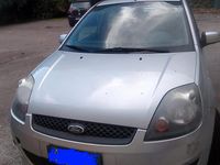 Usata Ford Fiesta 75 CV (55 kW) 2008 Grigio Utilitaria