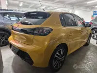 Usata Peugeot 208 Allure 101 CV (74 kW) 2023 Giallo Utilitaria